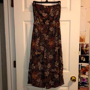 Cropped strapless pant suit. Sadie and Sage from Dry Goods. size XS. Multicolor